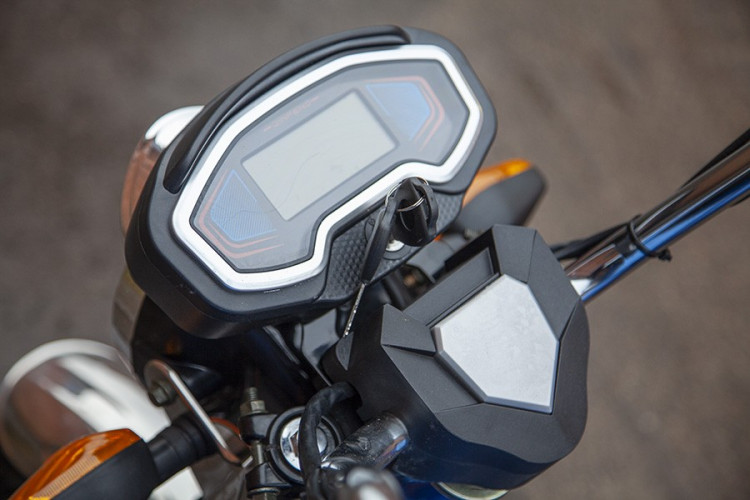 Грузовой электрический трицикл RuTrike Вояж К22 в Сочи